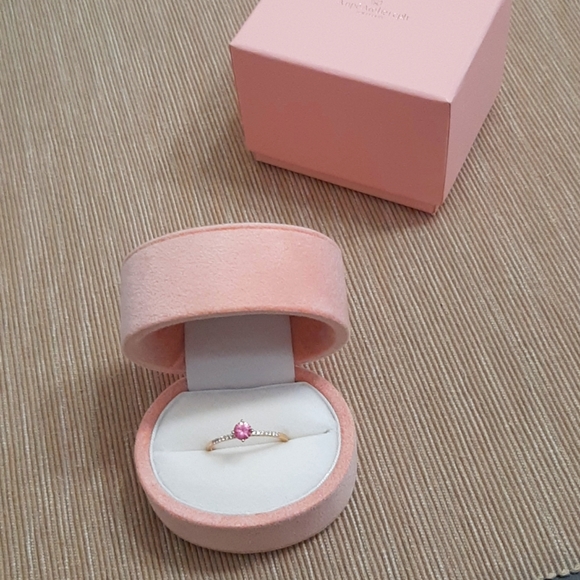Super pretty pink sapphire and diamonds 18k gold ring from Anpe Atelier - Picture 1 of 5